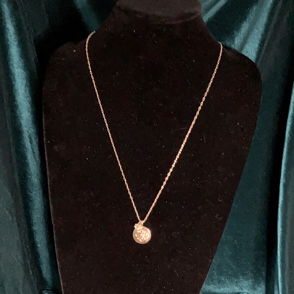 Gold Tone Necklace With Disc Pendant A Heart 15$